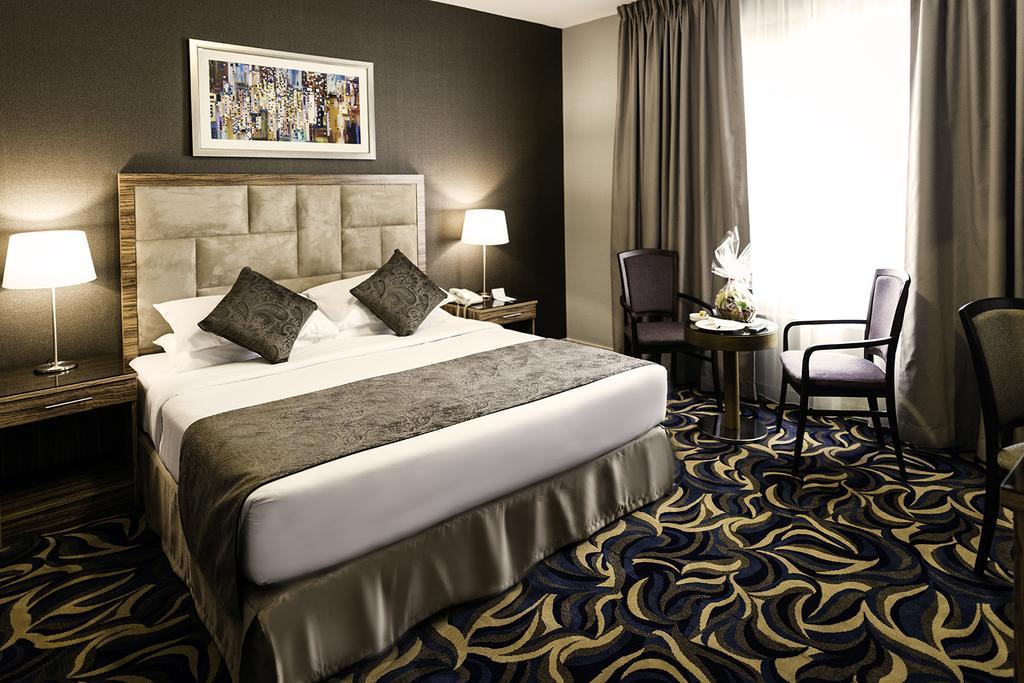Emirates Plaza Hotel Abu Dabi Dış mekan fotoğraf