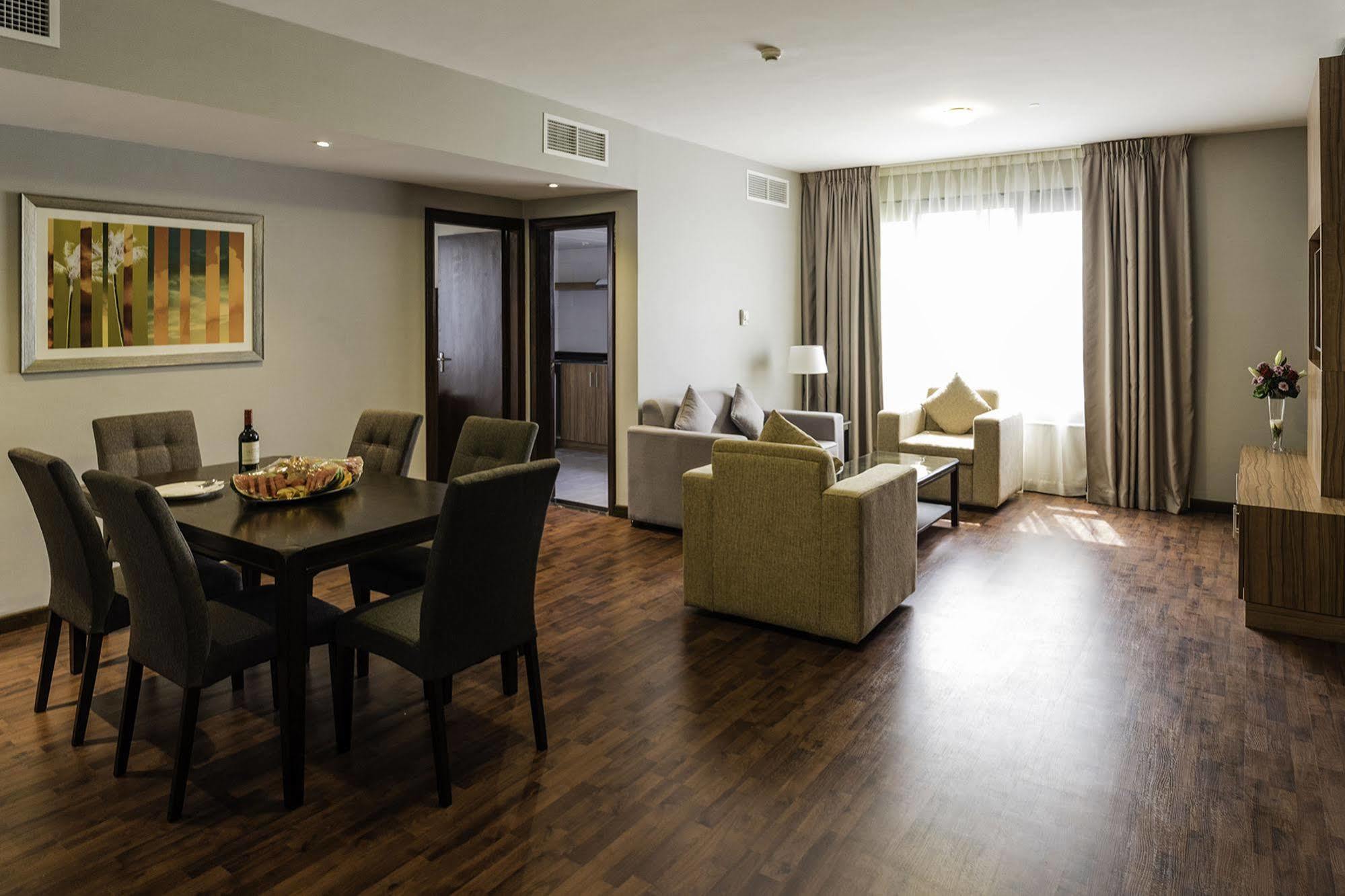 Emirates Plaza Hotel Abu Dabi Dış mekan fotoğraf